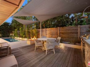 4005 Dixie Canyon Avenue, Sherman Oaks CA 91423