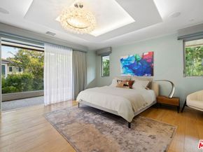 4005 Dixie Canyon Avenue, Sherman Oaks CA 91423