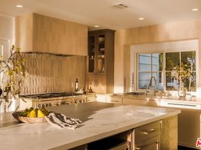 2179 Linda Flora Drive, Los Angeles CA 90077