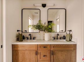 2179 Linda Flora Drive, Los Angeles CA 90077