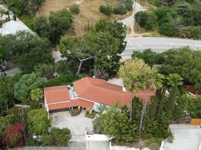 1458 Sutherland Street, Los Angeles CA 90026