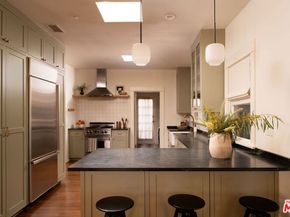 804 Westmount Drive, West Hollywood CA 90069