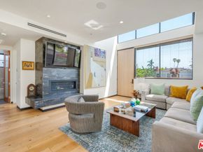 2325 Cloy Avenue, Venice CA 90291
