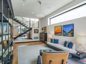 2325 Cloy Avenue, Venice CA 90291