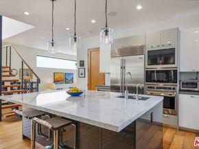 2325 Cloy Avenue, Venice CA 90291