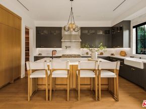 4261 Denny Avenue, Toluca Lake CA 91602
