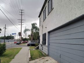 715 W 92nd Street, Los Angeles CA 90044