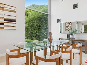 3613 Redwood Avenue, Los Angeles CA 90066