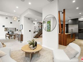 3613 Redwood Avenue, Los Angeles CA 90066