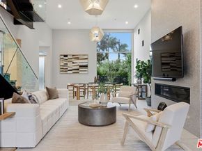 3613 Redwood Avenue, Los Angeles CA 90066