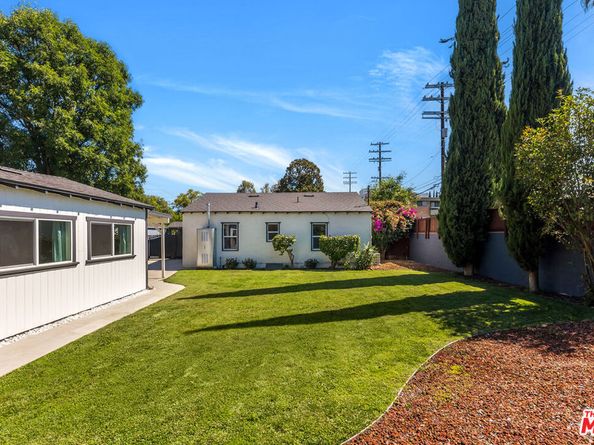 12041 Hartsook Street, Valley Village CA 91607