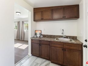 12041 Hartsook Street, Valley Village CA 91607