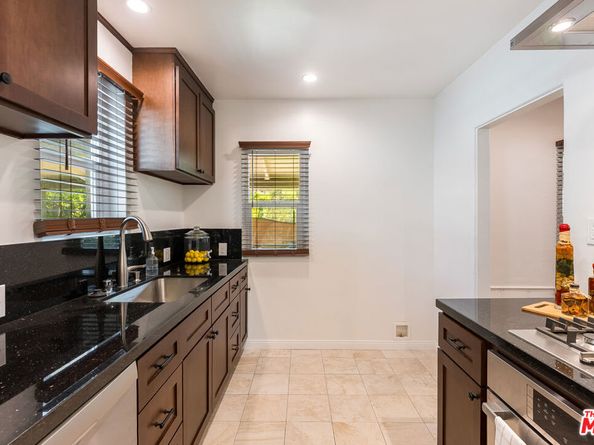 12041 Hartsook Street, Valley Village CA 91607