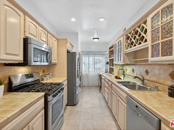 1920 Pandora Avenue 3, Los Angeles CA 90025