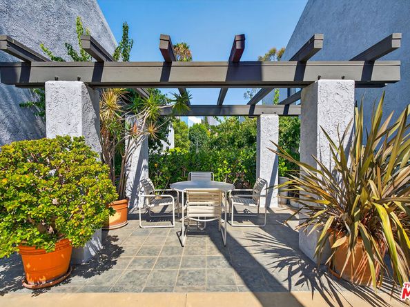 1920 Pandora Avenue 3, Los Angeles CA 90025