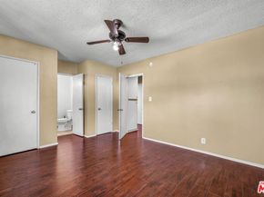 1050 N Laurel Avenue, West Hollywood CA 90046