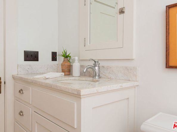 5642 Fountain Avenue, Los Angeles CA 90028