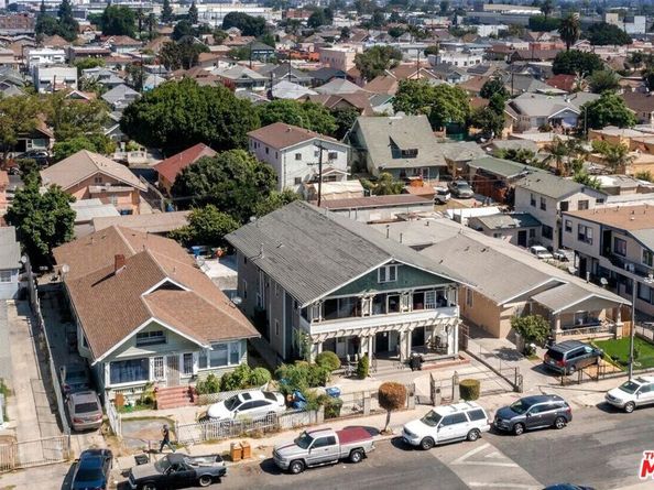 239 W 43rd Street, Los Angeles CA 90037