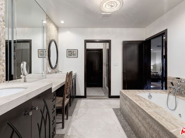 1927 N Normandie Avenue, Los Angeles CA 90027
