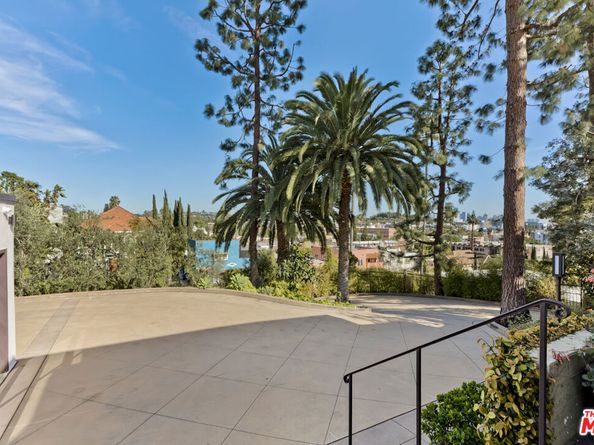 1927 N Normandie Avenue, Los Angeles CA 90027