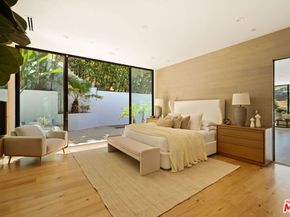 1516 Forest Knoll Drive, West Hollywood CA 90069
