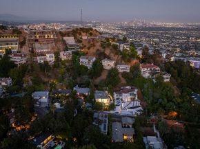 1516 Forest Knoll Drive, West Hollywood CA 90069