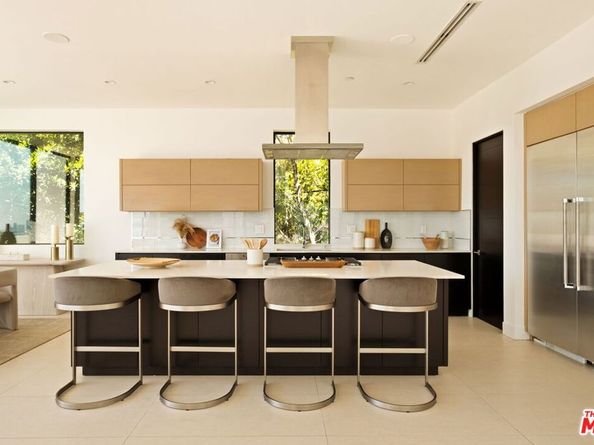 1516 Forest Knoll Drive, West Hollywood CA 90069