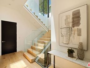 1516 Forest Knoll Drive, West Hollywood CA 90069