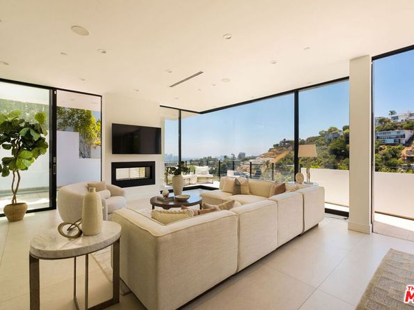 1516 Forest Knoll Drive, West Hollywood CA 90069