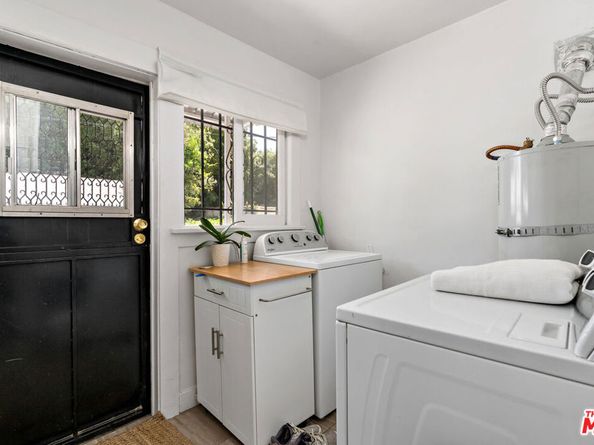 226 N Irving Boulevard, Los Angeles CA 90004