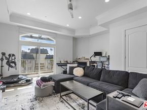 309 S Mariposa Avenue 301, Los Angeles CA 90020