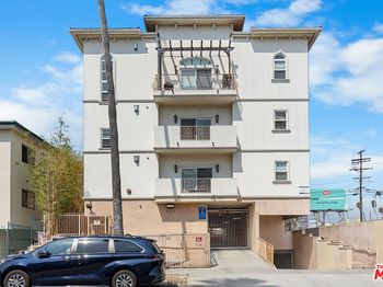 309 S Mariposa Avenue