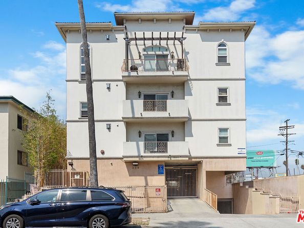 309 S Mariposa Avenue 301, Los Angeles CA 90020