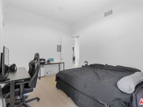 309 S Mariposa Avenue 301, Los Angeles CA 90020