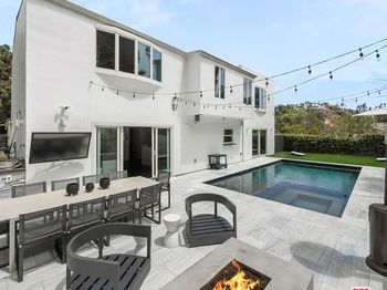 1257 Bienveneda Avenue