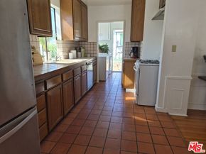 728 11th Street, Santa Monica CA 90402
