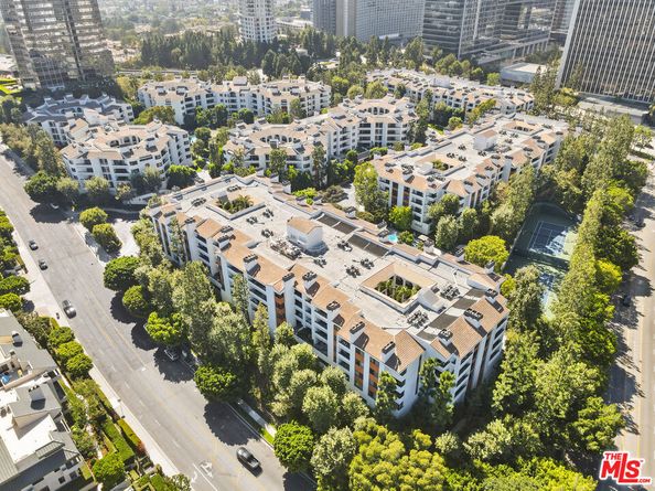 2102 Century Park Lane 210, Los Angeles CA 90067