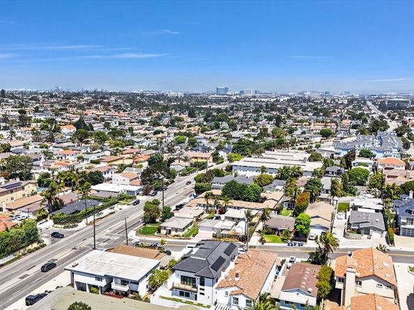 1902 Gates Avenue, Redondo Beach CA 90278