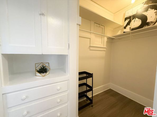 1109 E 1st Street 11, Long Beach CA 90802