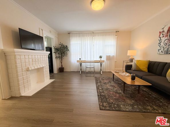 1109 E 1st Street 11, Long Beach CA 90802