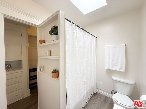 1109 E 1st Street 11, Long Beach CA 90802