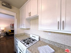 1109 E 1st Street 11, Long Beach CA 90802