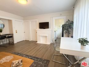 1109 E 1st Street 11, Long Beach CA 90802