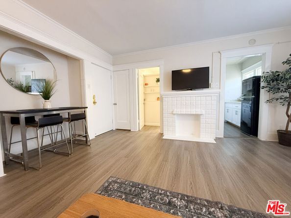 1109 E 1st Street 11, Long Beach CA 90802