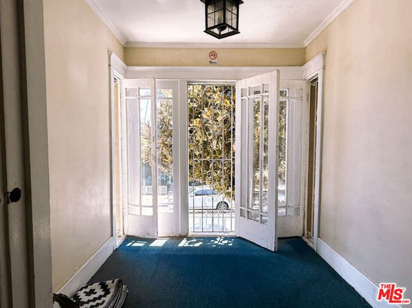 1109 E 1st Street 11, Long Beach CA 90802