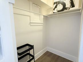 1109 E 1st Street 11, Long Beach CA 90802