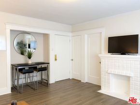 1109 E 1st Street 11, Long Beach CA 90802