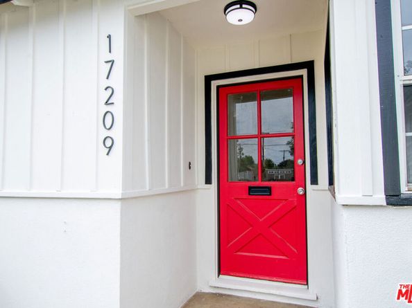 17209 Stagg Street, Van Nuys CA 91406