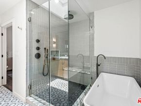 6017 W 75th Street, Los Angeles CA 90045