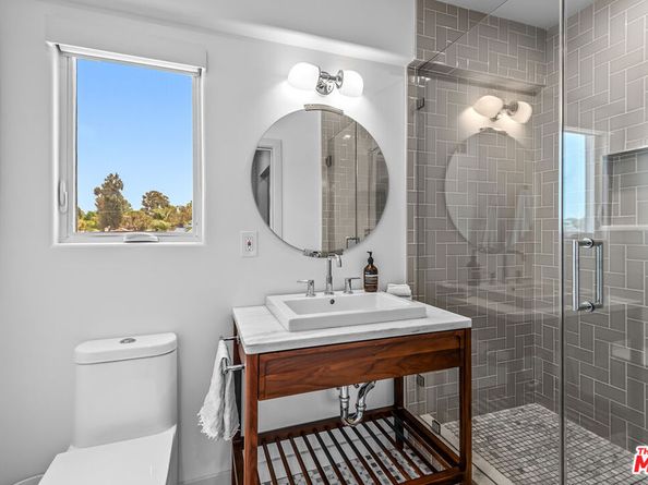 6017 W 75th Street, Los Angeles CA 90045